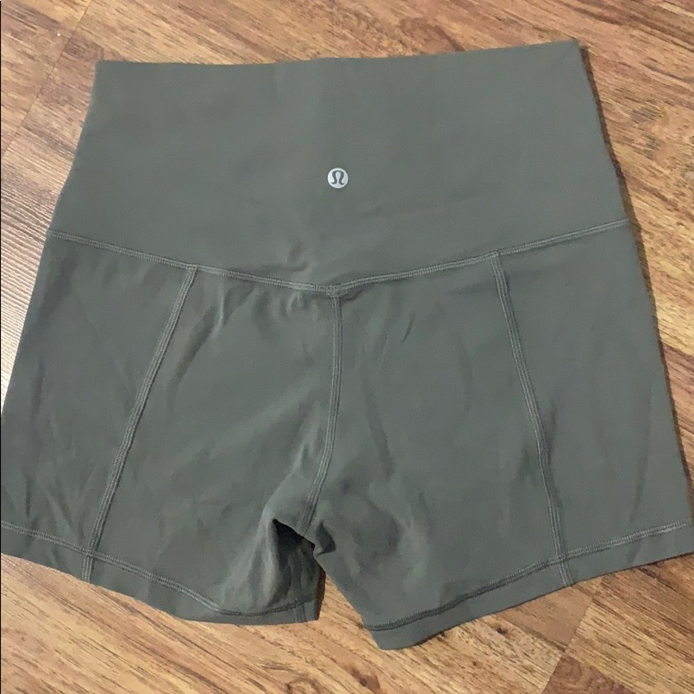 Lulu Lemon Align Shorts Size 8